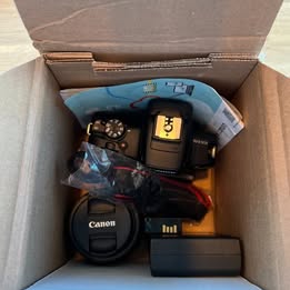 Canon EOS R100 Mirrorless Camera