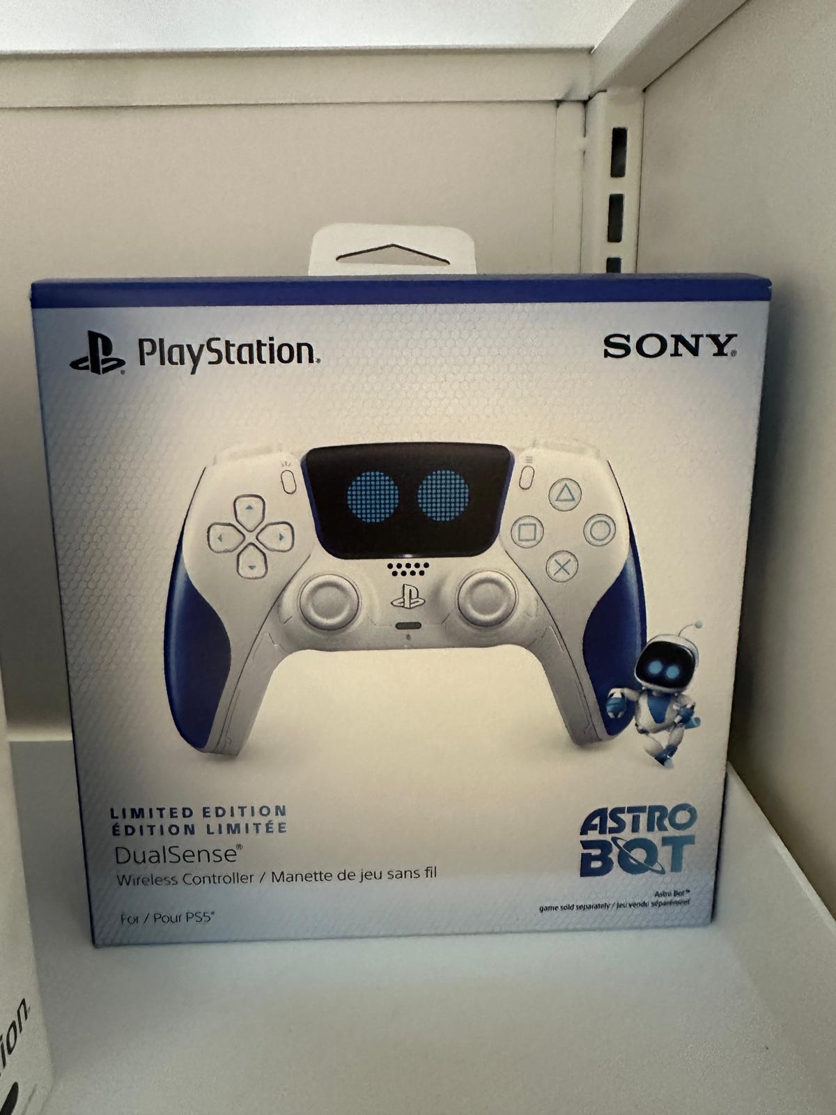 PlayStation DualSense Wireless Controller – Astro Bot Edition